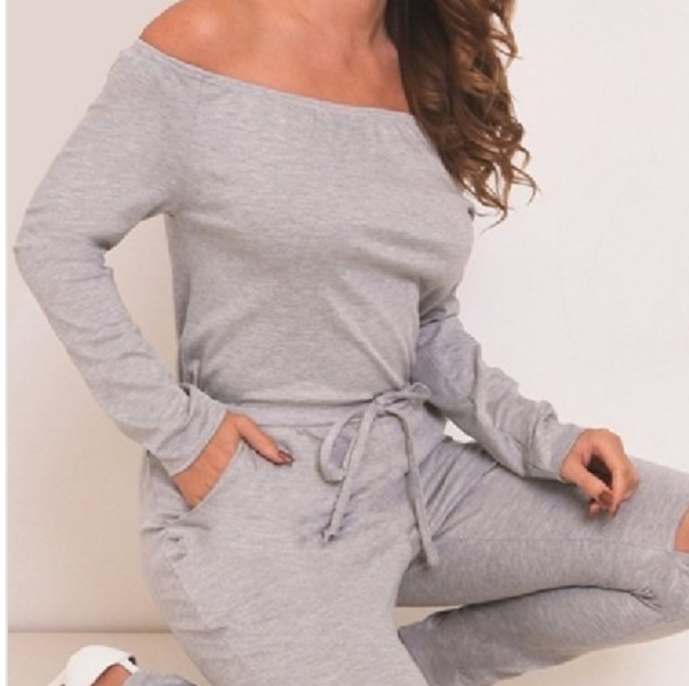 NWT Gray Off The Shoulder Long Sleeve JumpSuit - Picture 7 of 8